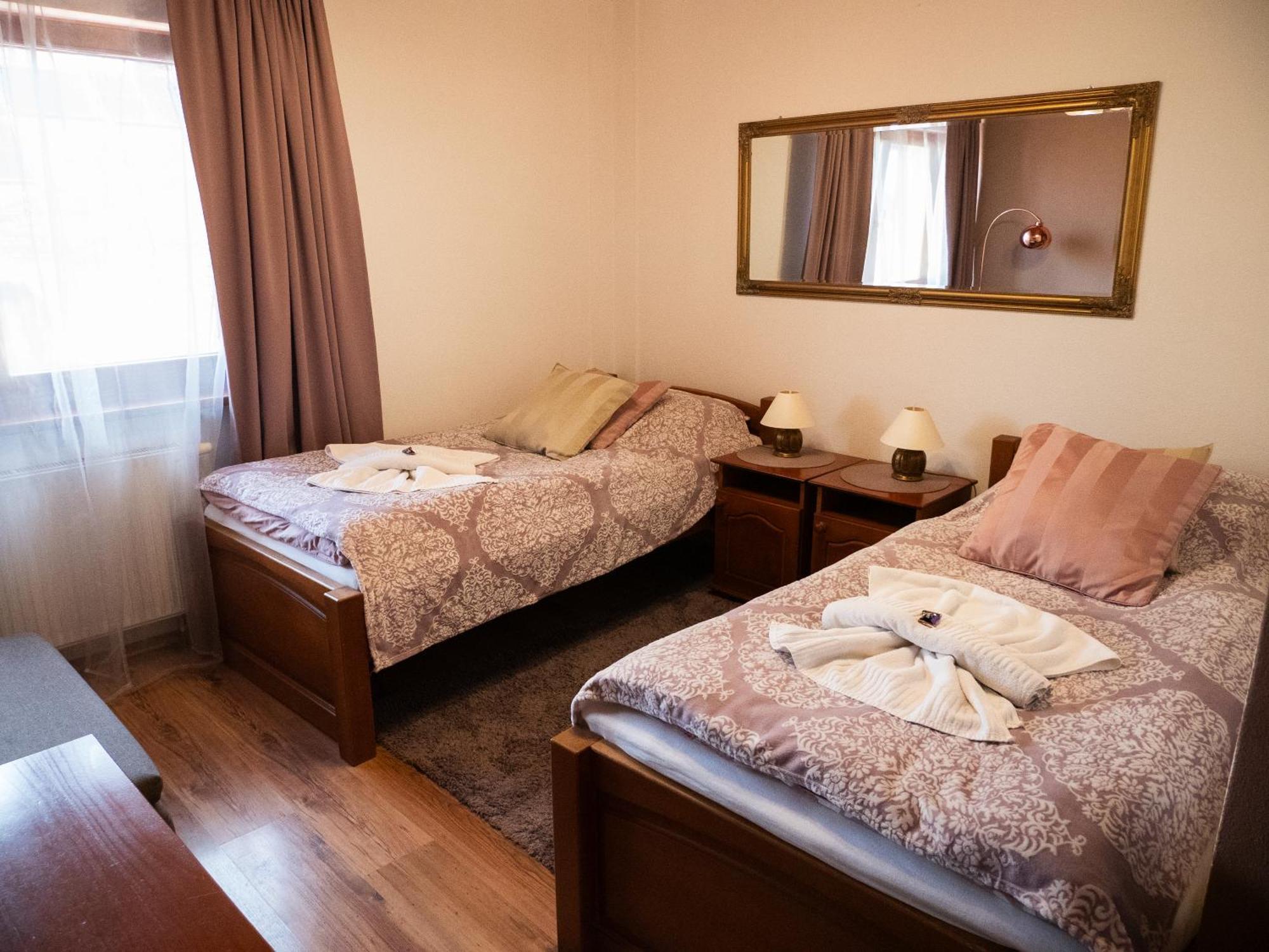 U Krba Hotel Нитра Екстериор снимка