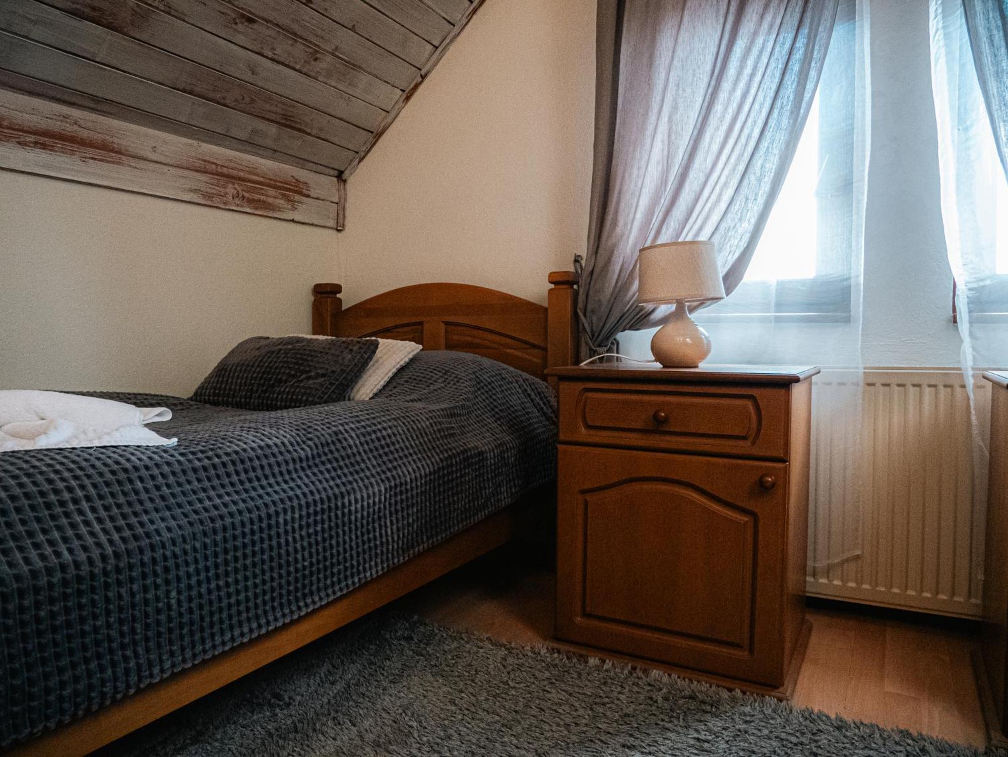 U Krba Hotel Нитра Екстериор снимка