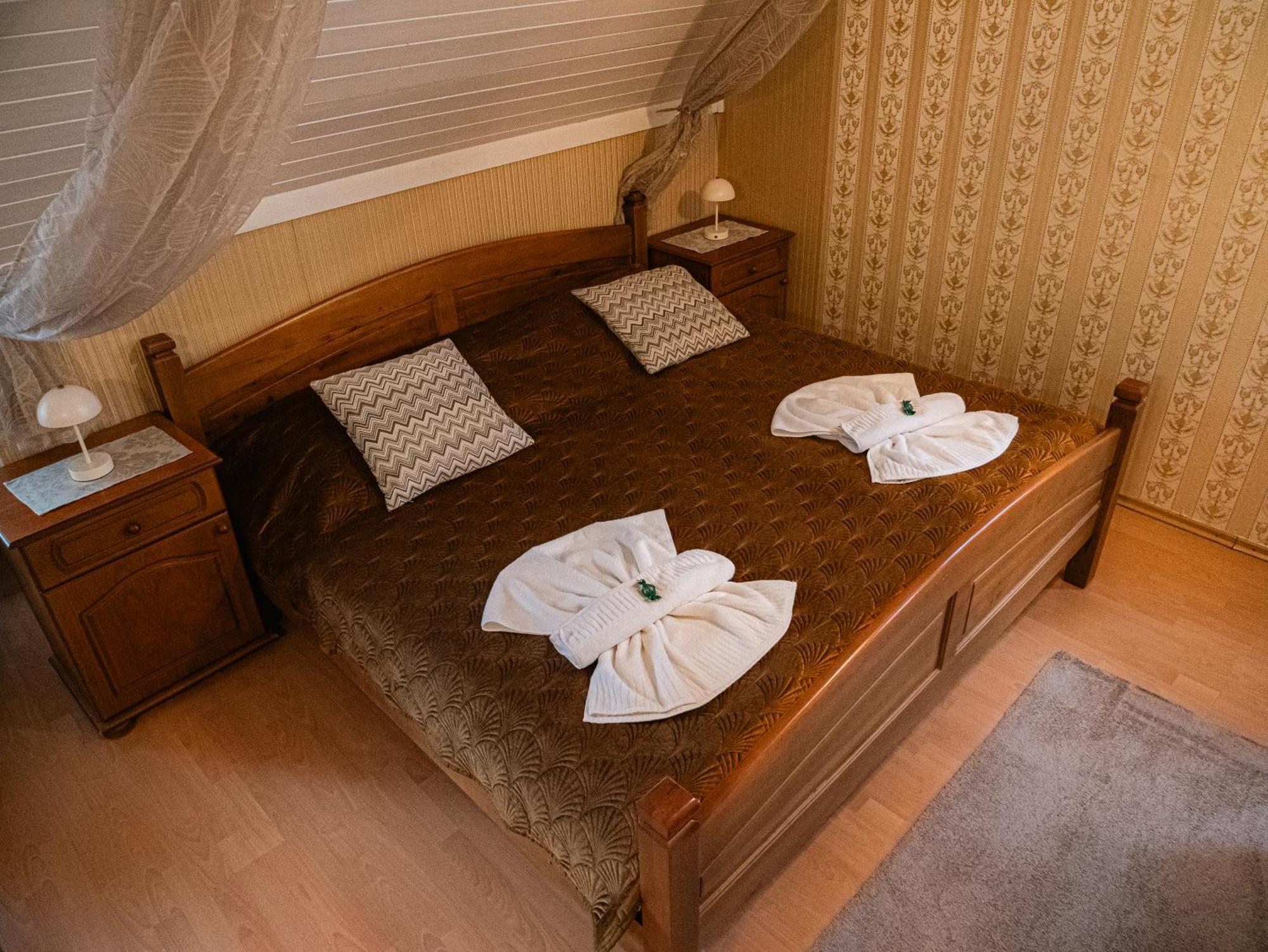 U Krba Hotel Нитра Екстериор снимка