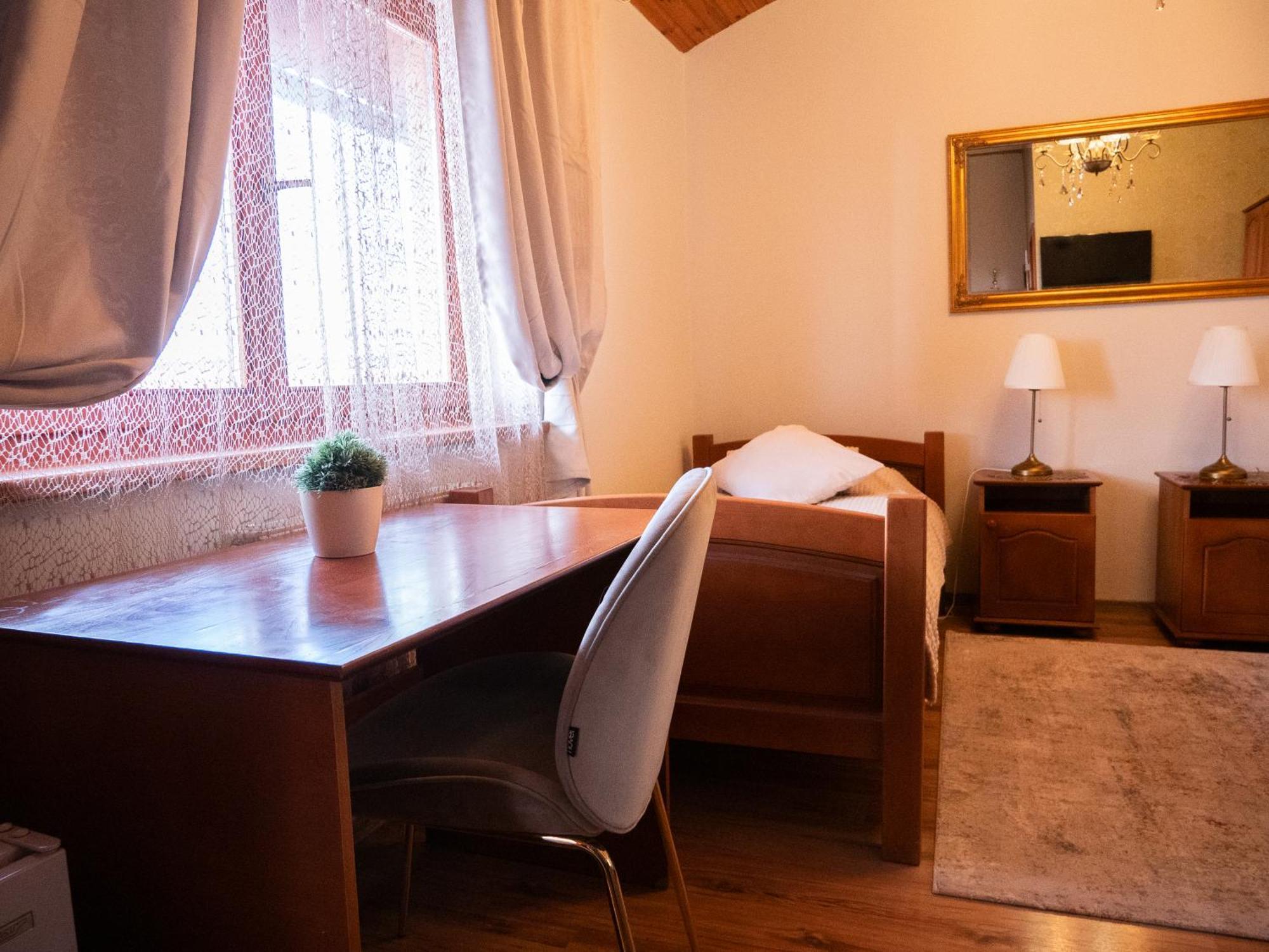 U Krba Hotel Нитра Екстериор снимка